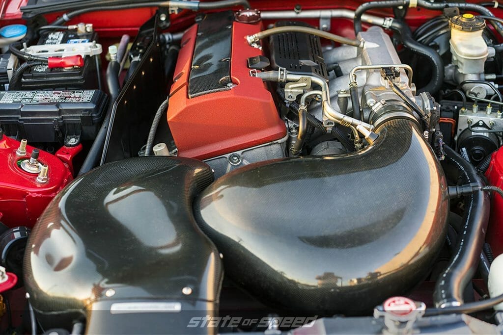 carbon fiber intake on a honda s2000 f20 engine