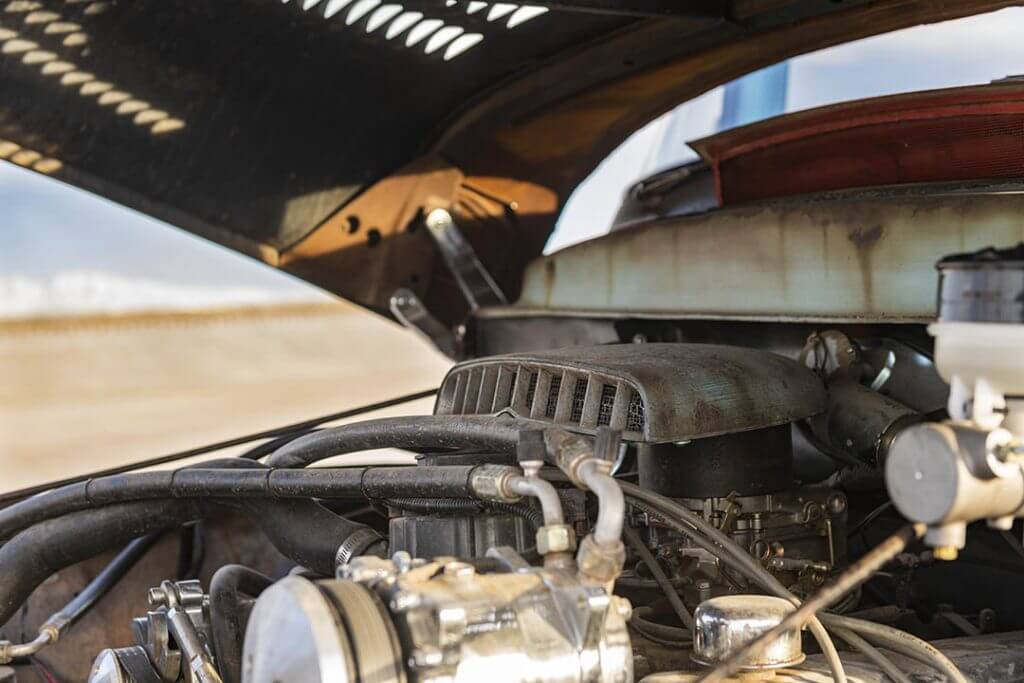 ford v8 engine in rusty hodson f600 dually in desert